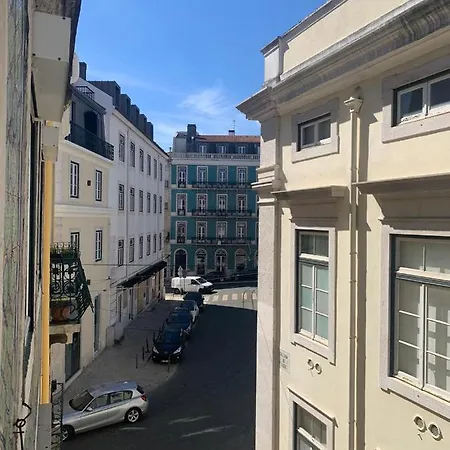 ゲストハウス Chiado Duque Flat